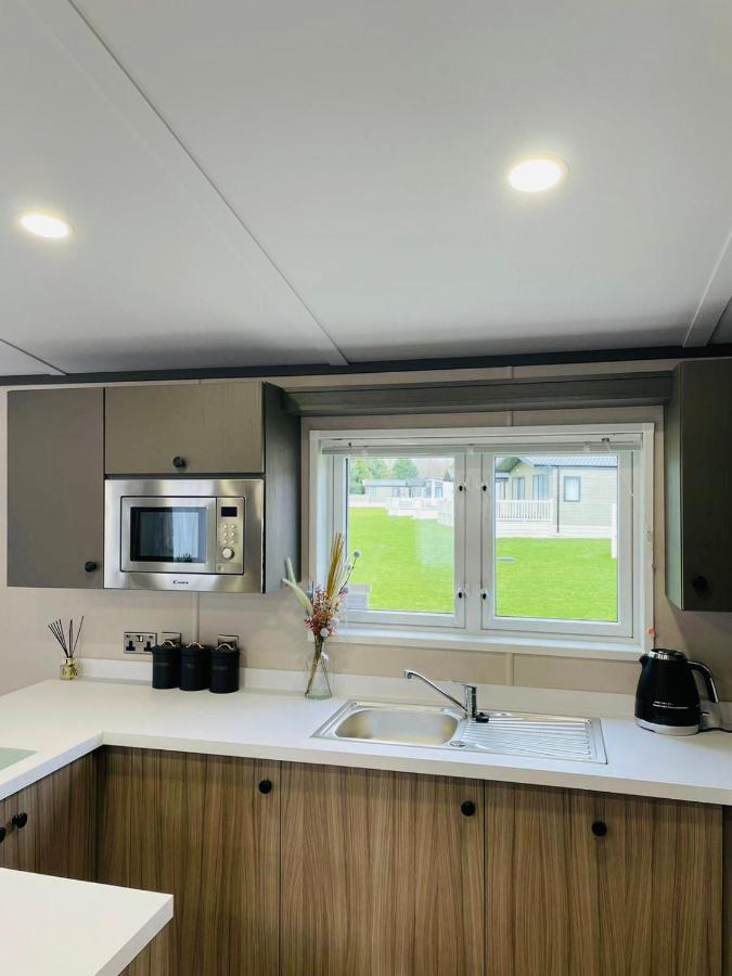 Happy Days With Hot Tub Holiday home York
